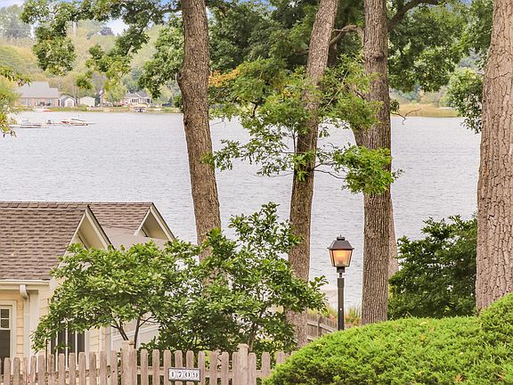 3rd image of 1710 E Lakeshore Dr