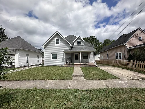 836 W North St Photo 1