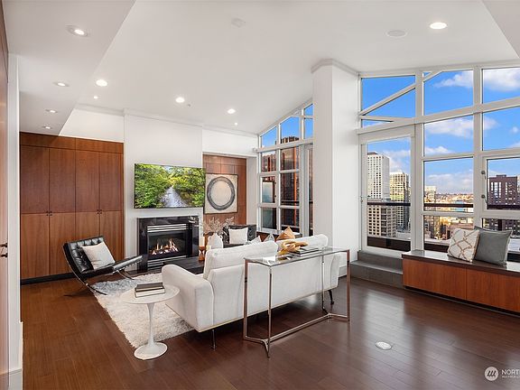 4th image of 1420 Terry Avenue #2702