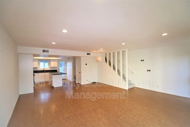 2 bed, 2.5 bath, 1428 sqft, $2,395 — Photo 4