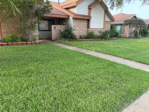 427 Feathercrest Ln Photo 1