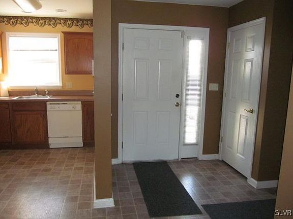 3rd image of 1339 Harvest Dr