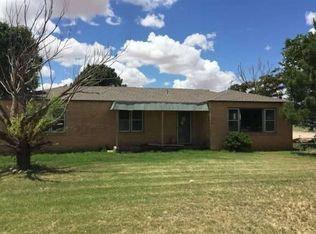 404 N College Ave, Levelland, TX 79336