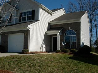3104 Summerfield Ridge Ln, Matthews, NC 28105