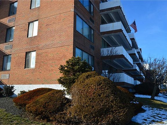 4th image of 50 Birdseye St #203