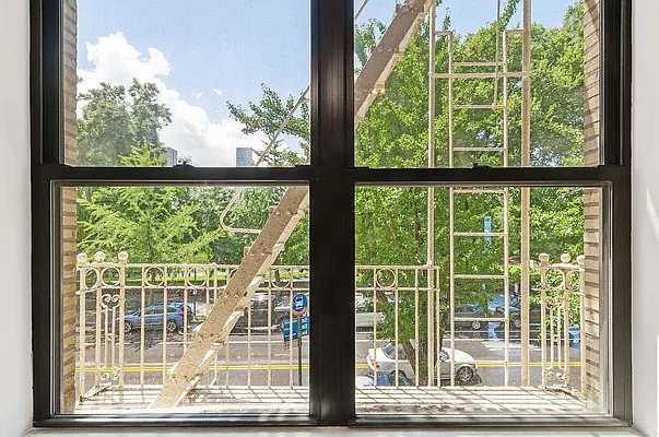 Rented by Curzon Real Estate | media 16