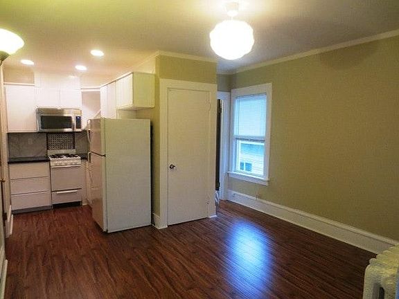 3rd image of 4746 16th Ave NE APT 1