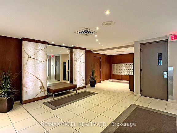 5th image of 720 Spadina Ave #1605