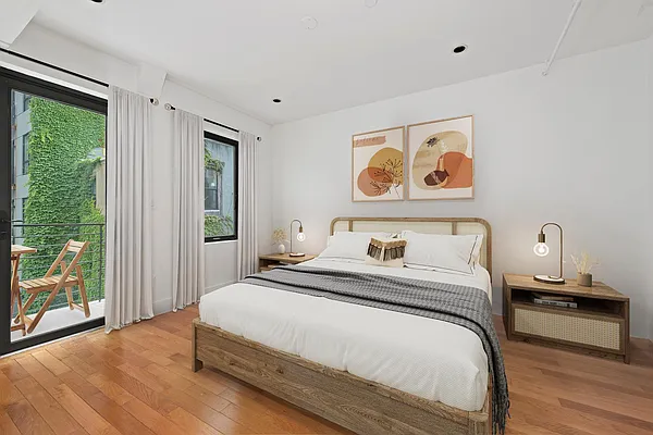 Sold by Compass | media 6