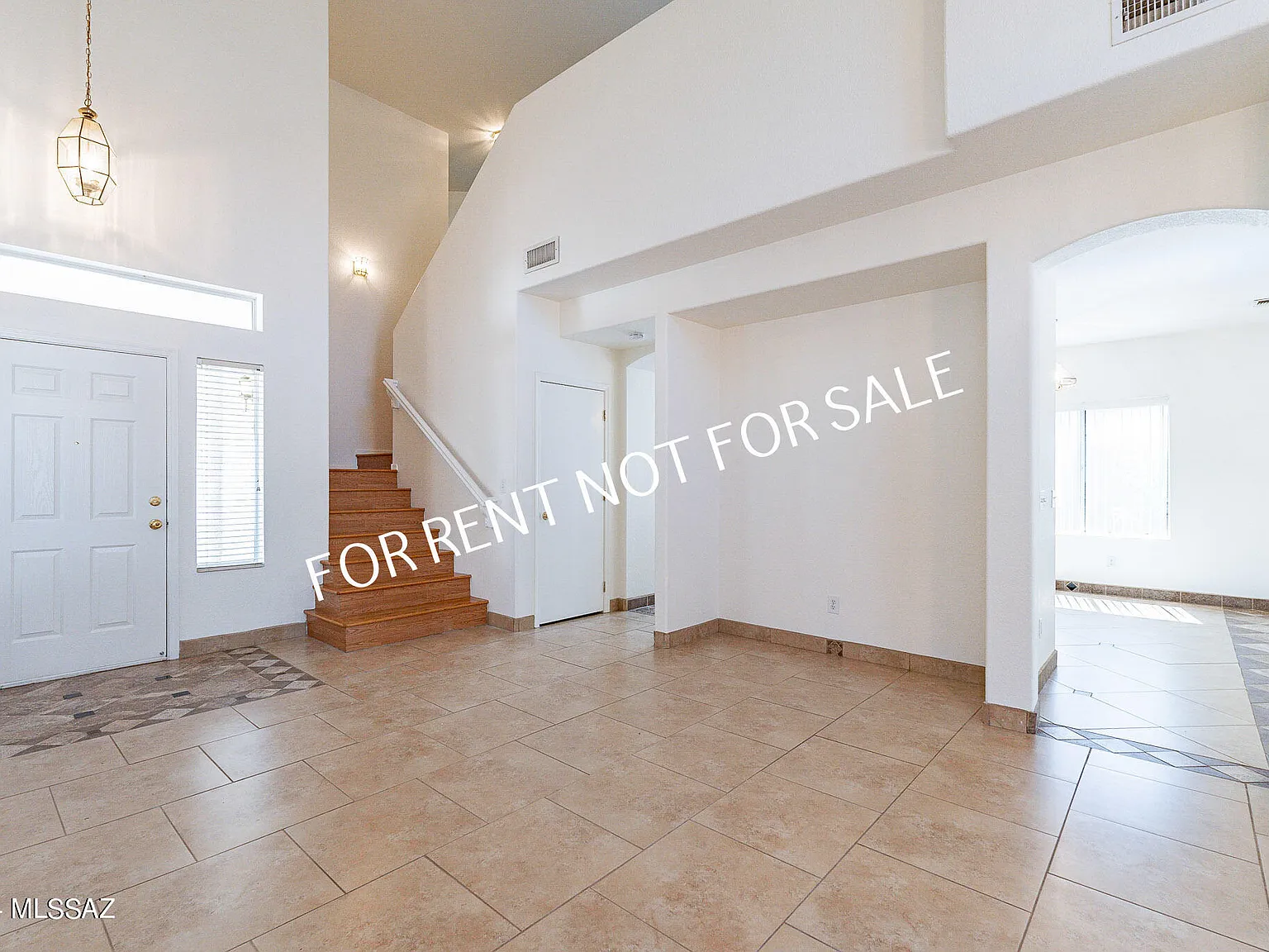 4 bed, 2.5 bath, 1946 sqft, $2,025 — Photo 3