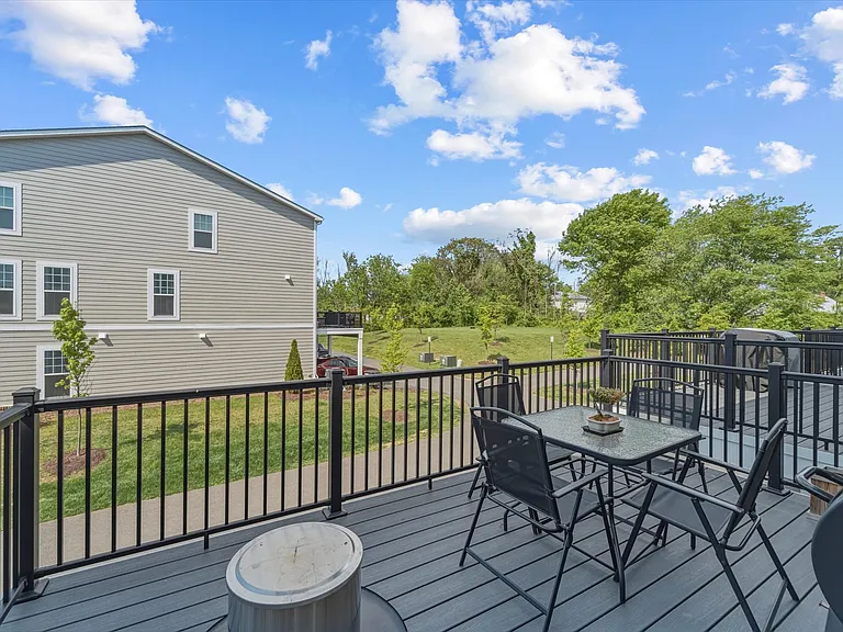 4256 Frost St — Photo 11
