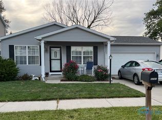 2201 Redbud Ln, Delta, OH 43515