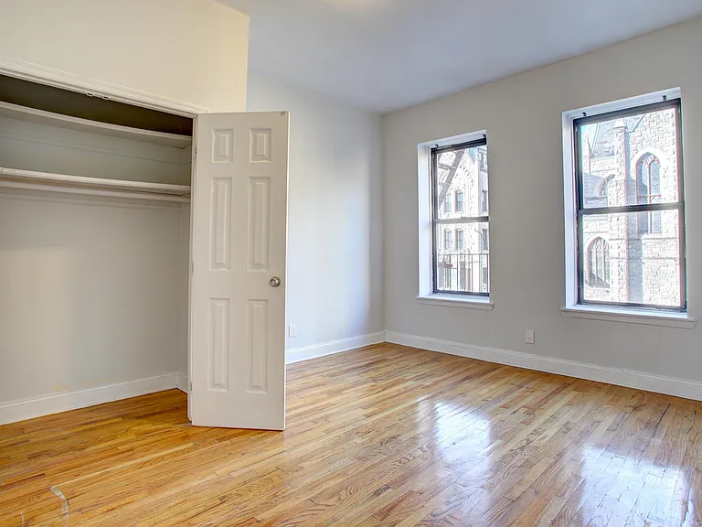 457 W 49th St #2 — Photo 5