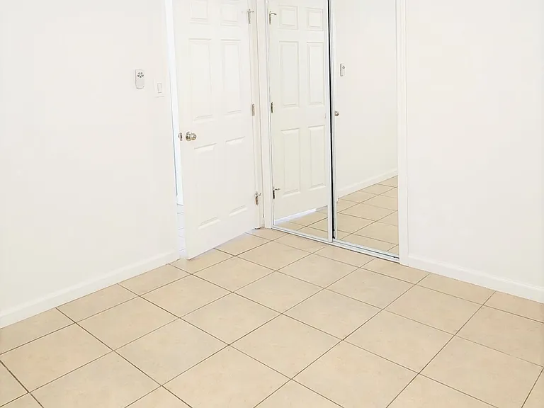 1112 N Columbus Ave #A — Photo 7