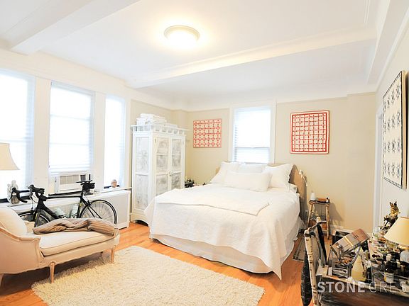 5th image of 200 W 90th St #8F1