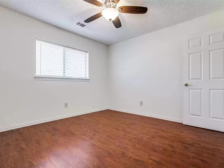 4633 Centenary Dr — Photo 14