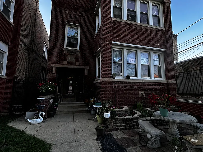 4814 W Nelson St #1 — Photo 1