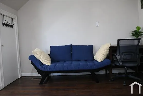 2239 Chester St SE — Photo 9
