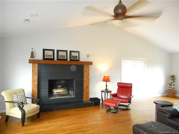 3rd image of 5617 Merry Mount Dr