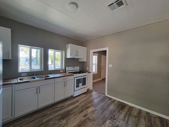 3rd image of 204 Ash St #3