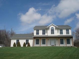 410 Olson Ct, Mineral Point, WI 53565