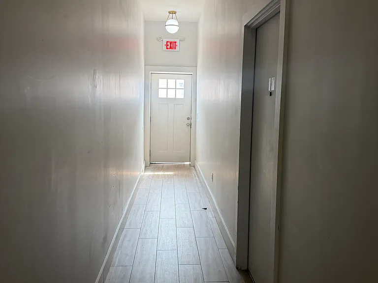 517 Grand Ave #2 — Photo 10