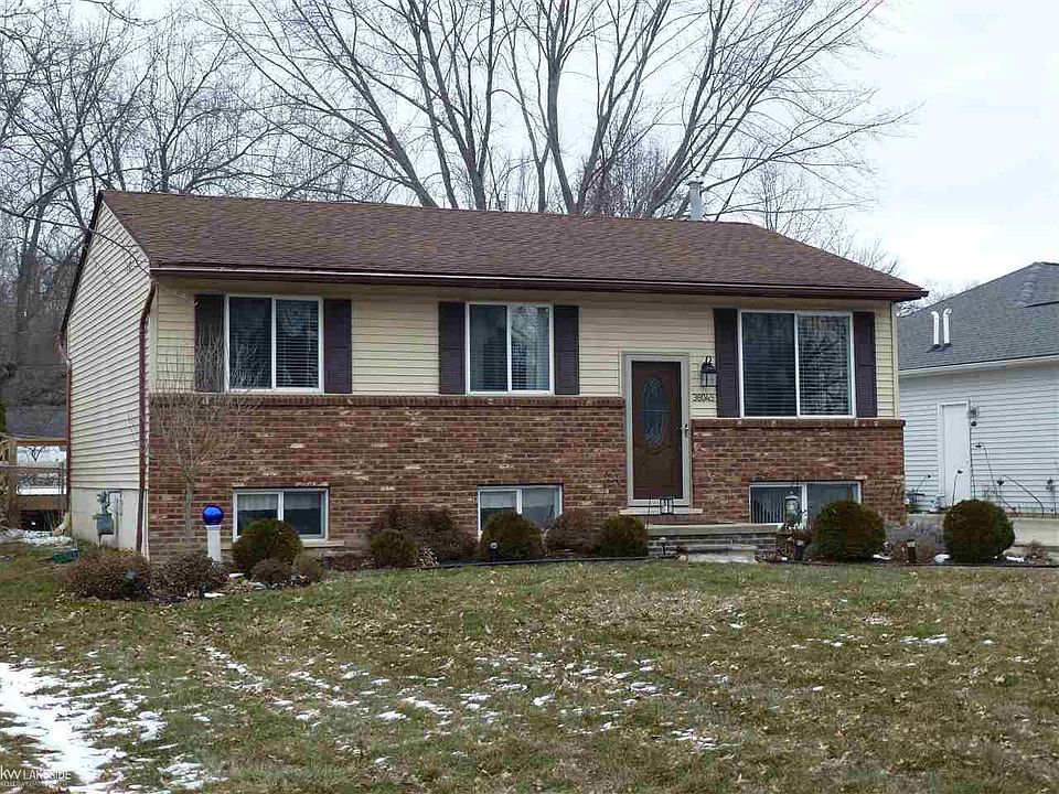 1st image of 38045 Murdicks Dr
