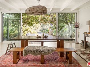 830 Brooktree Rd, Pacific Palisades, CA 90272