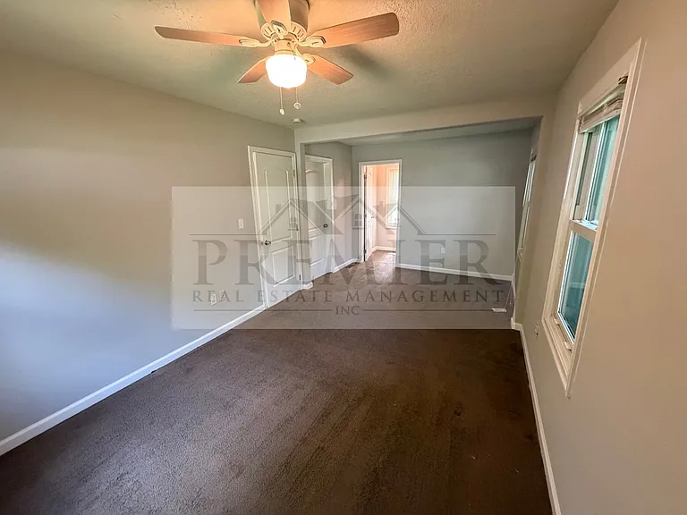 504 Westwood Dr — Photo 11