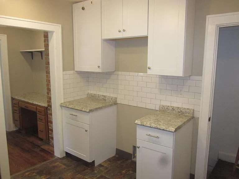 5208 Euclid Ave — Photo 7