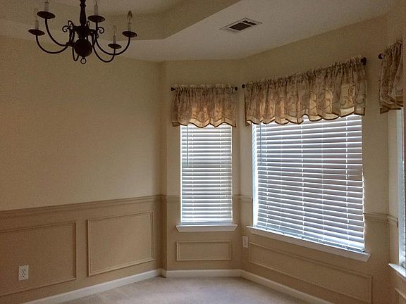 5th image of 107 Rosewood Cir