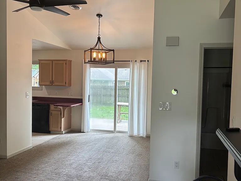 2324 Spain Dr — Photo 2