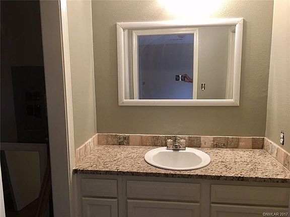 5th image of 4671 N Lake Dr