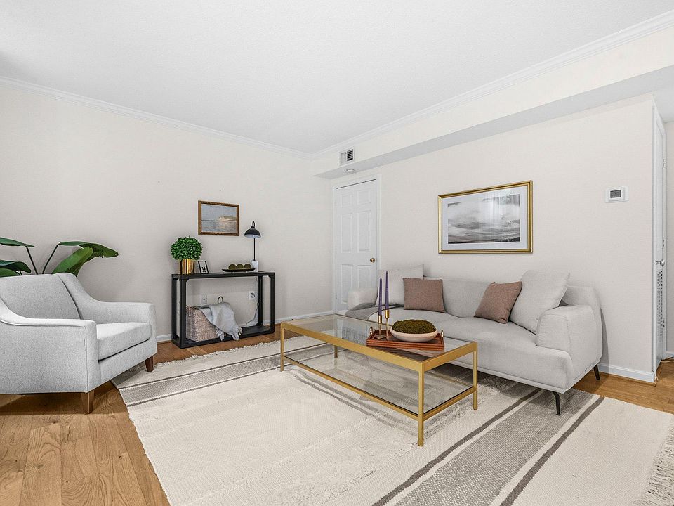 1st image of 3830 9th St N APT 109W