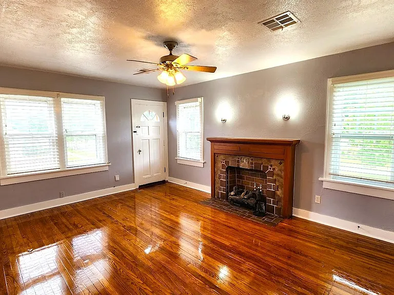 1403 N Miller Blvd — Photo 5