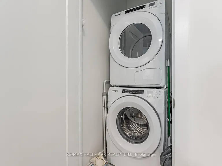 585 Bloor St E #318 — Photo 49
