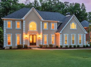 5733 Revington Dr, Norcross, GA 30092