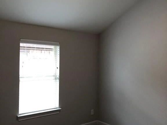 5th image of 18227 Willow Edge Dr