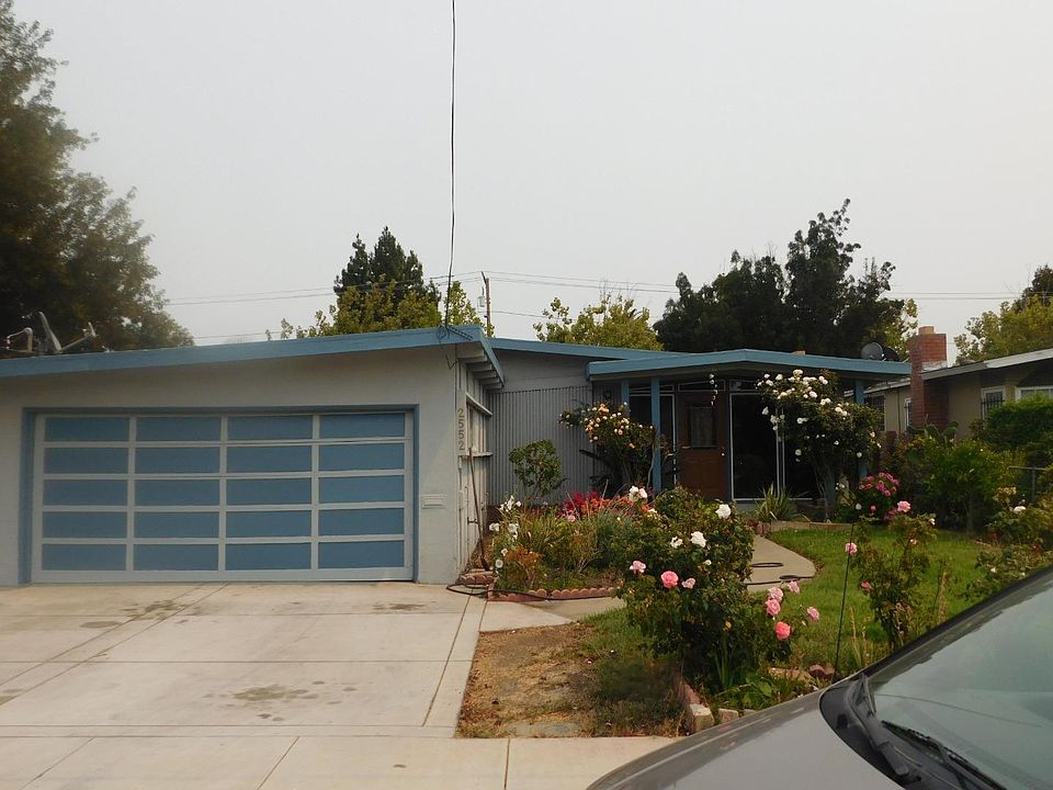 1st image of 2552 Emmett Way