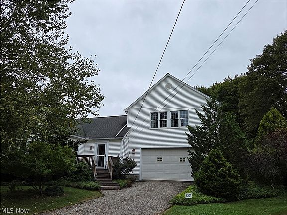 4th image of 3221 Seifert Lewis Rd SE