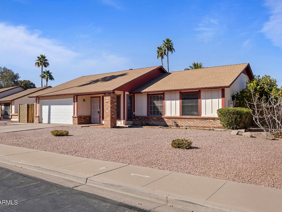 2nd image of 840 E HACKAMORE Street