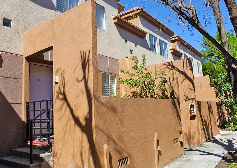 1st image of 22321 Victory Blvd #135