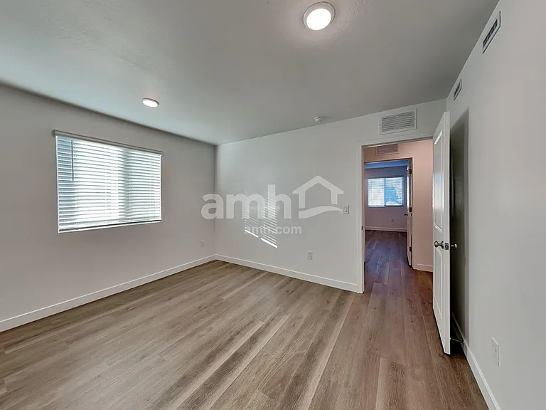 6971 N 125th Dr — Photo 22