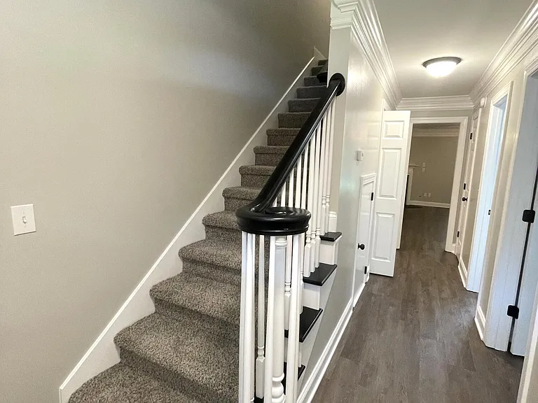 383 Springview Ln — Photo 4