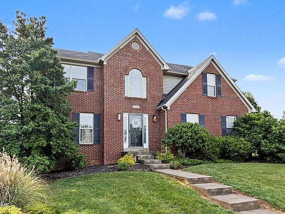 4th image of 5900 Waveland Cir