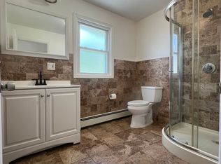 2465 Grand Ave, Bellmore, NY 11710