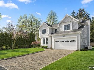 137 6th St, Cresskill, NJ 07626