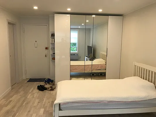 Sold by The Realty Depot | media 6
