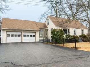 6 Benson Rd, Tewksbury, MA 01876