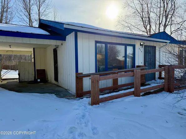 674 W Fern Ave, Palmer, AK 99645